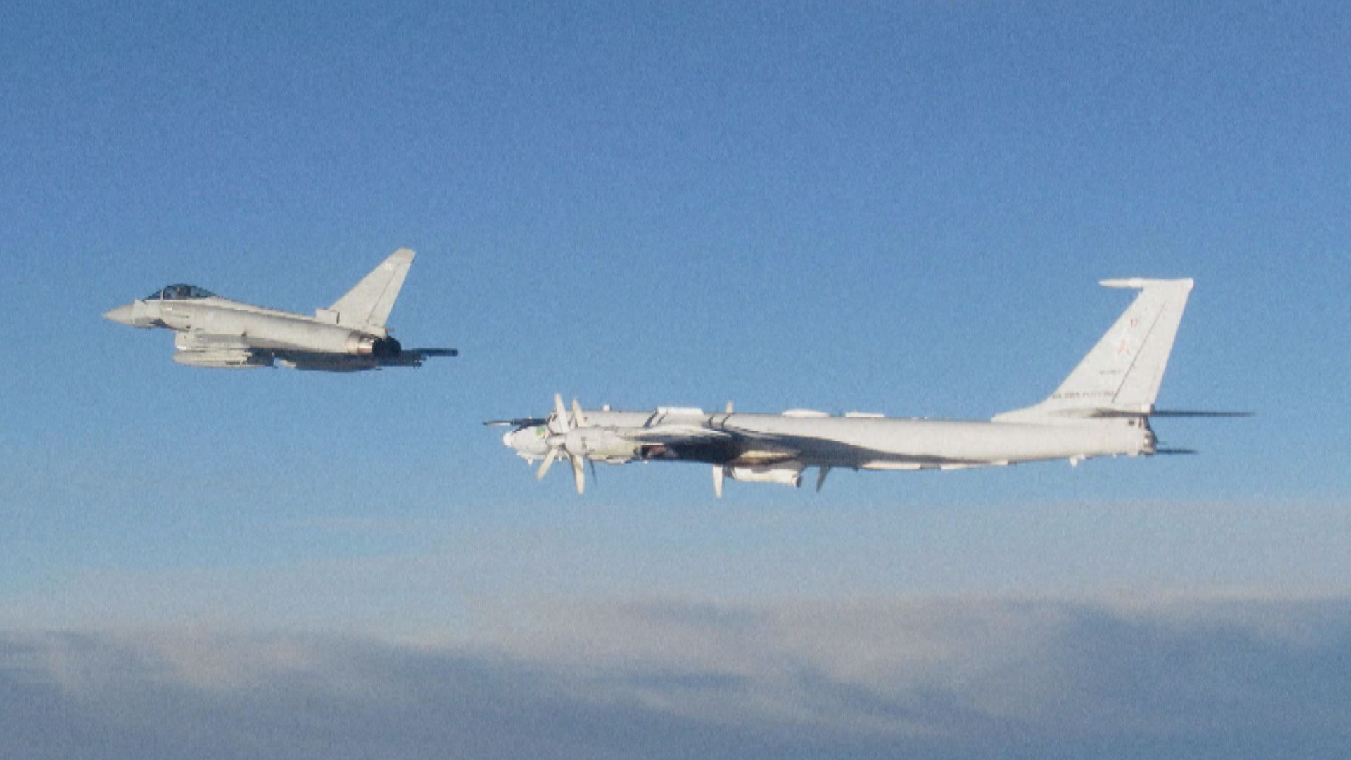 英戰機緊急升空攔截兩架俄羅斯轟炸機