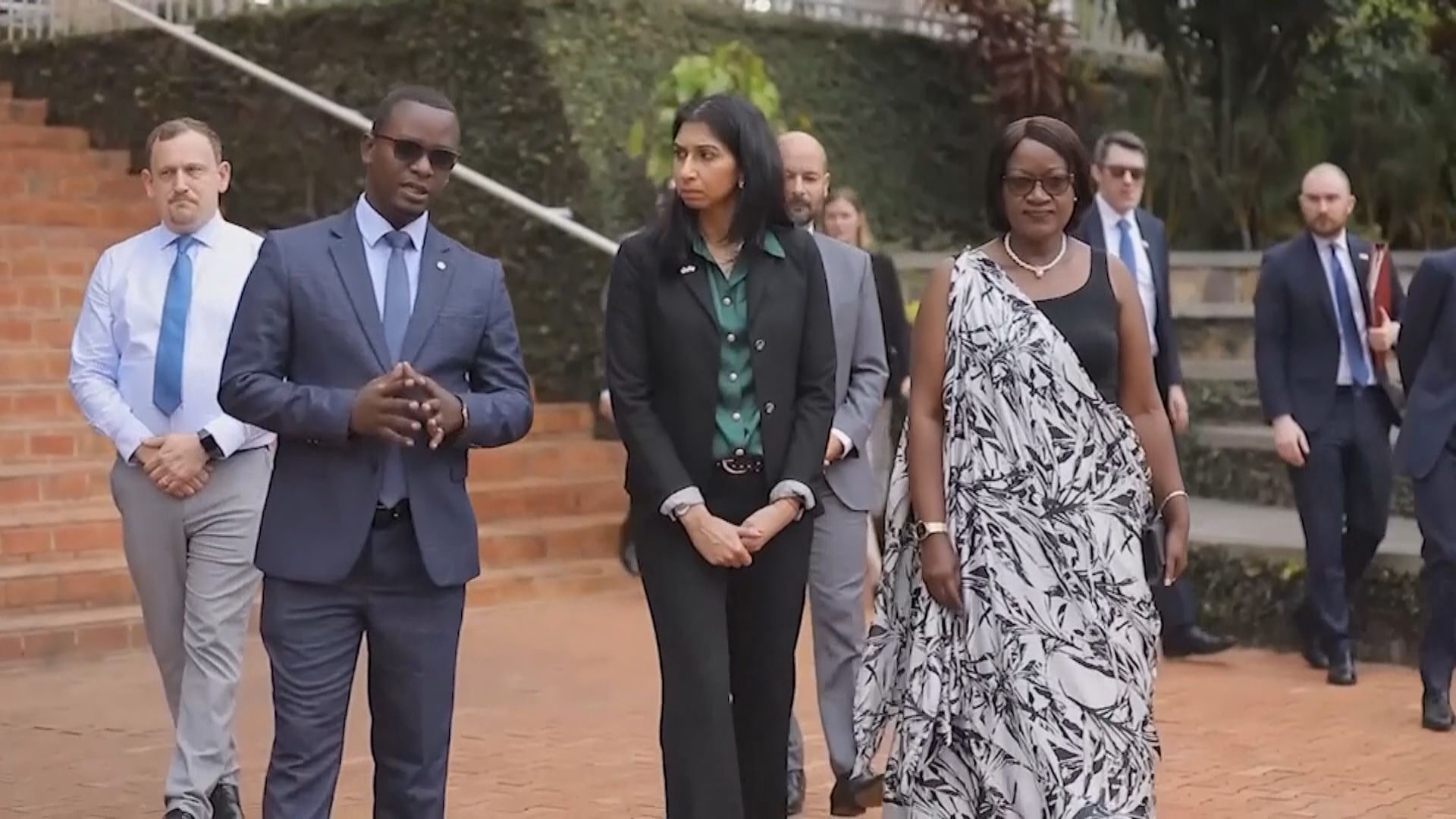 柏斐文到盧旺達商討移送非法入境者協議實施細節