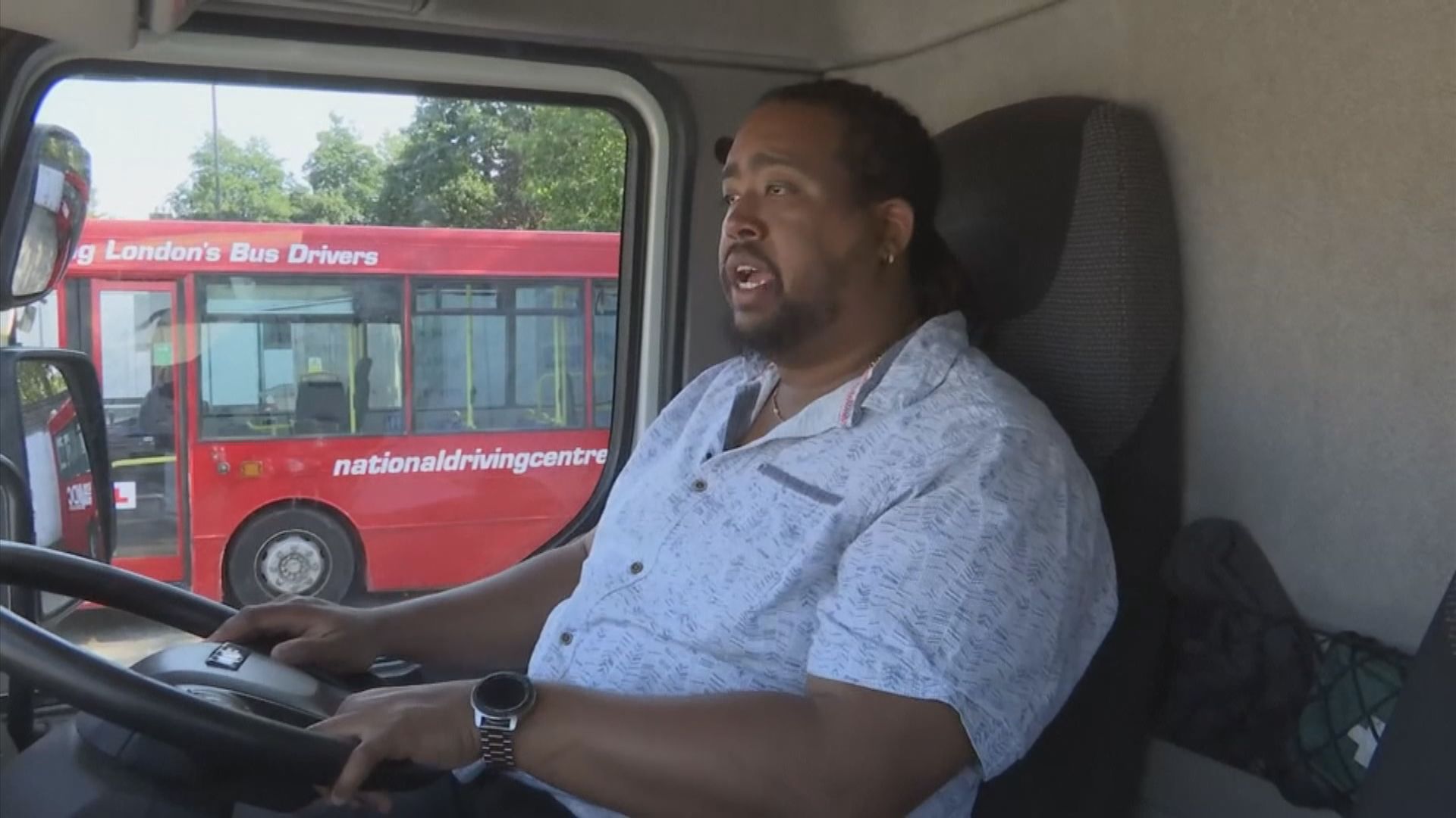 英國鬧貨車司機荒　影響供應鏈