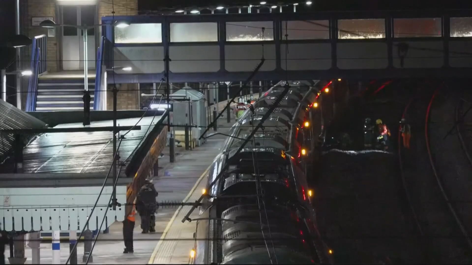 英國亨廷登火車斬人案兩人被捕　暫未有證據顯示涉恐襲