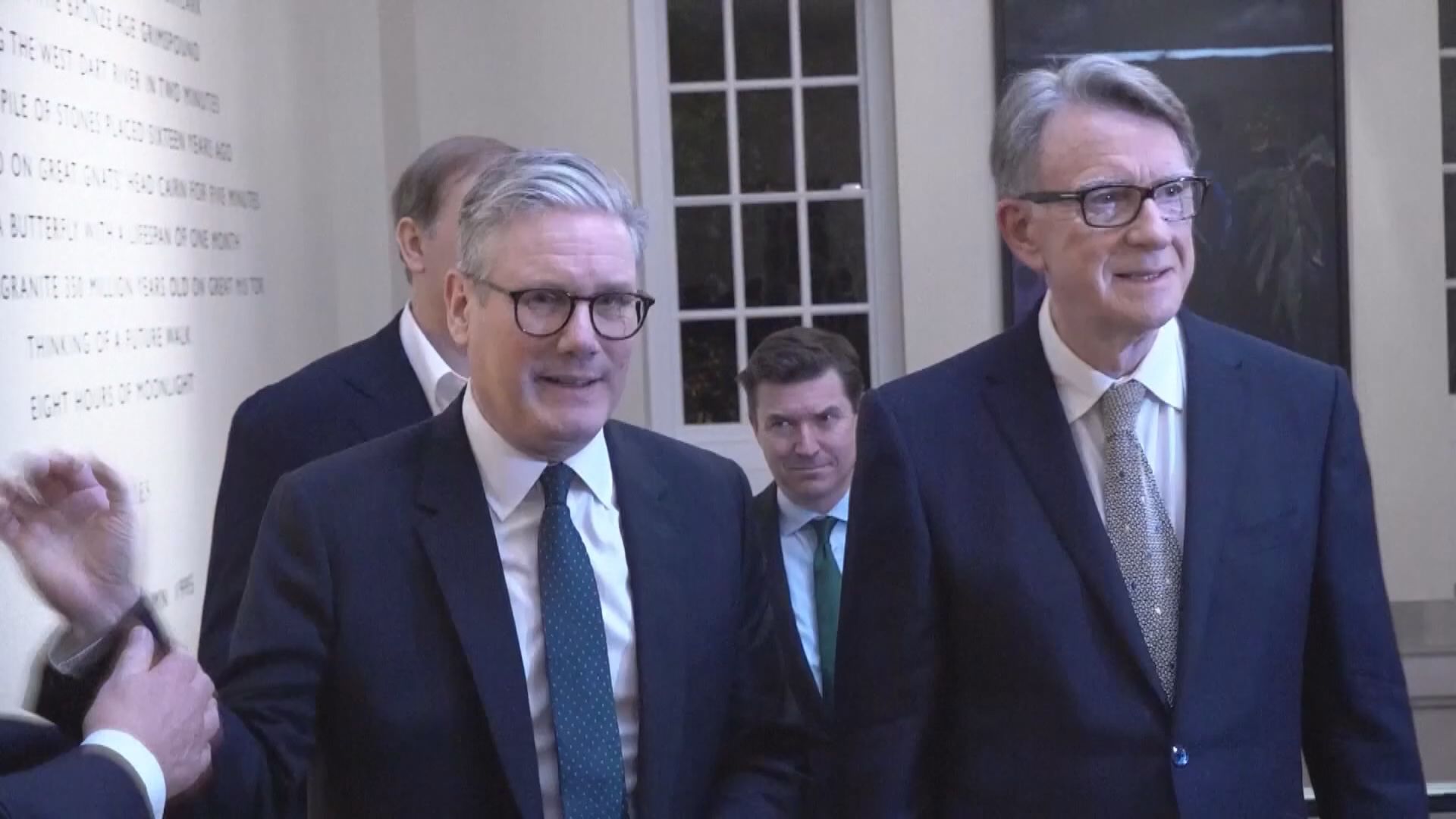 施紀賢表明不會就文德森未通過安全審查辭去相位