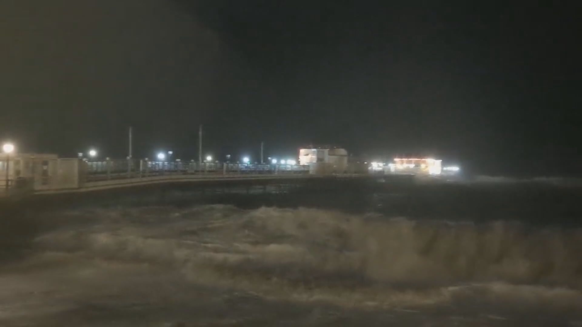 風暴夏蘭迫近英國 多處發出黃色以至紅色天氣警報