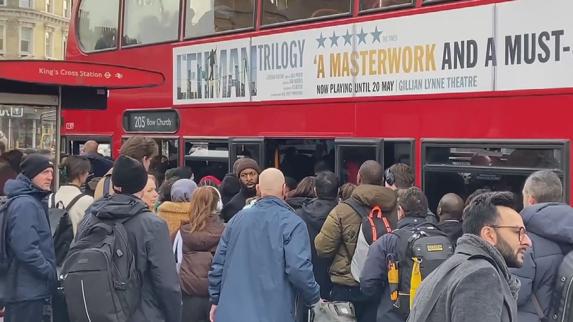 英國鐵路工會發動罷工　倫敦全線地鐵服務受阻