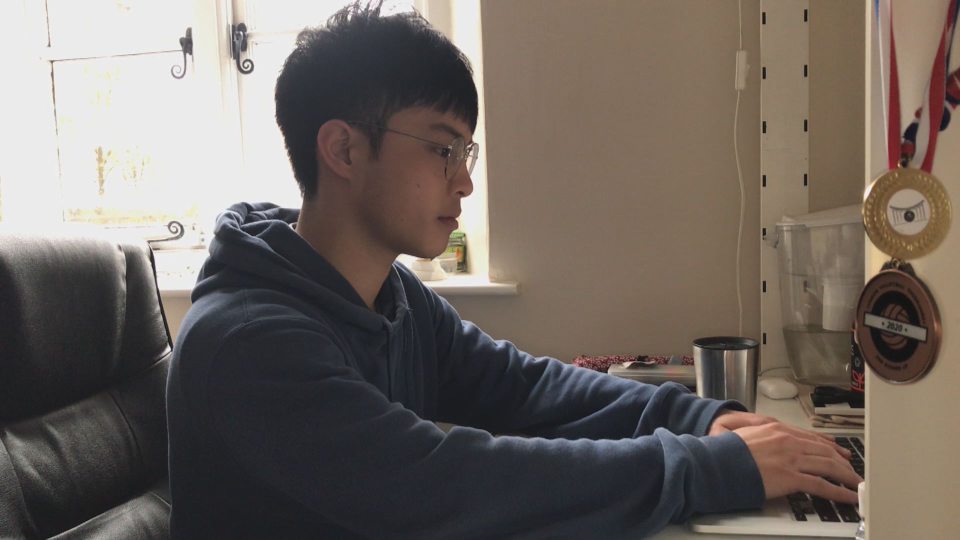 【英國直擊】有英國留學生憂返港影響家人決定留下