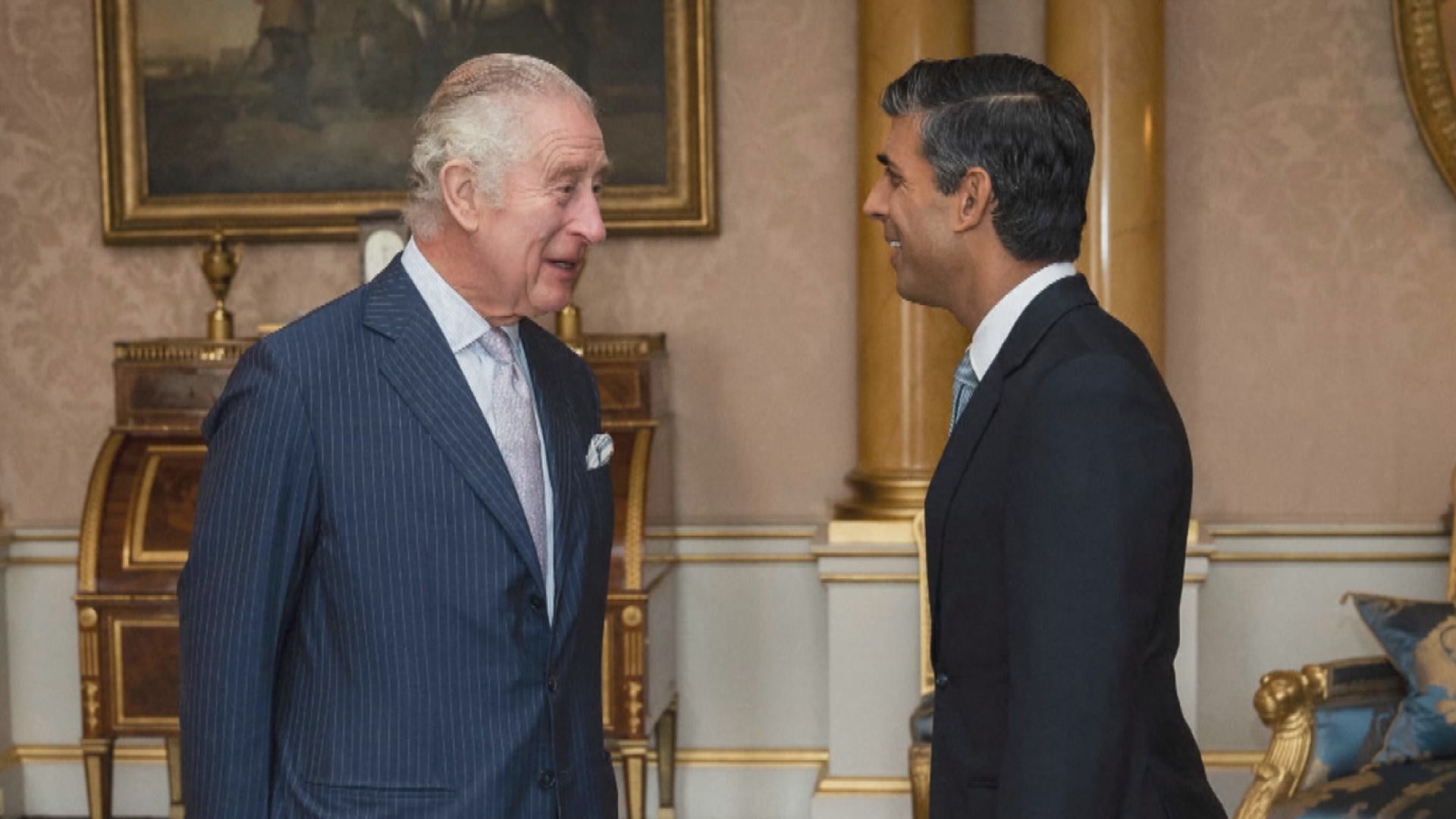 辛偉誠任英揆　保留前朝主要班底