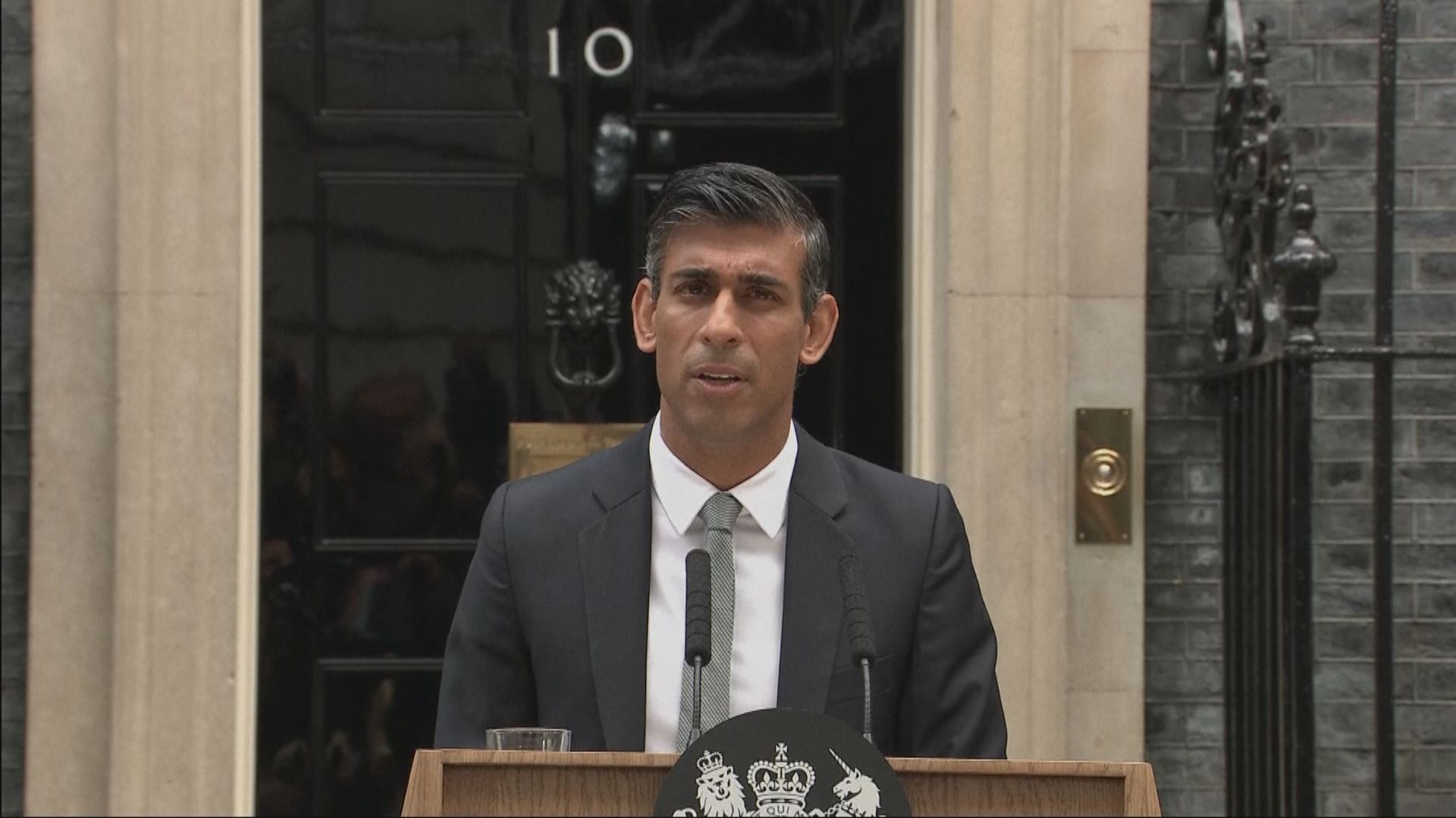 英國財政預算案推遲至下月17日發表