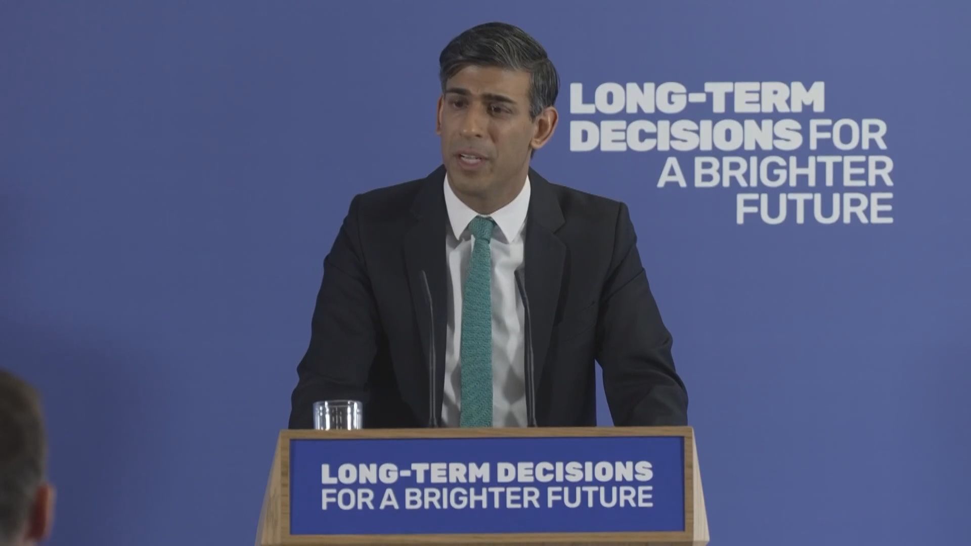 辛偉誠指已達成通脹減半目標 可開始減稅