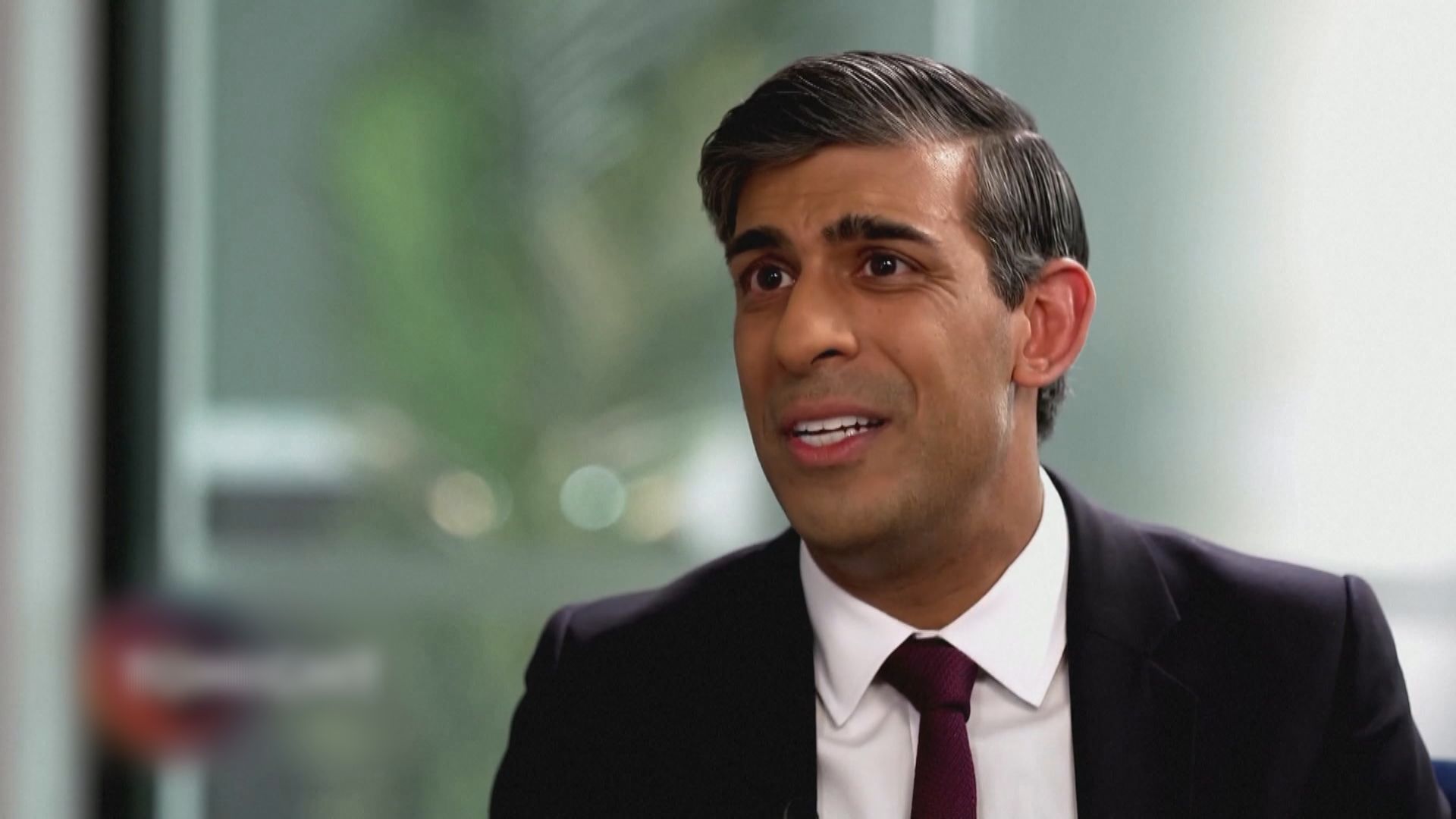 辛偉誠指兒時為接受教育沒有訂閱收費電視台 被批「離地」