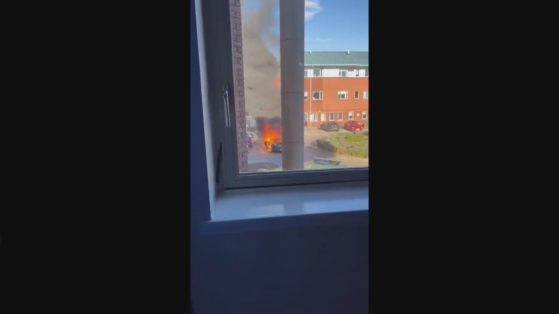 利物浦的士爆炸一死一傷　反恐人員拘三男