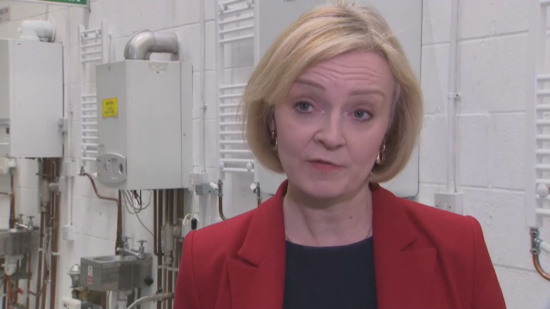 消息指卓慧思將推遲調低富人稅率表決