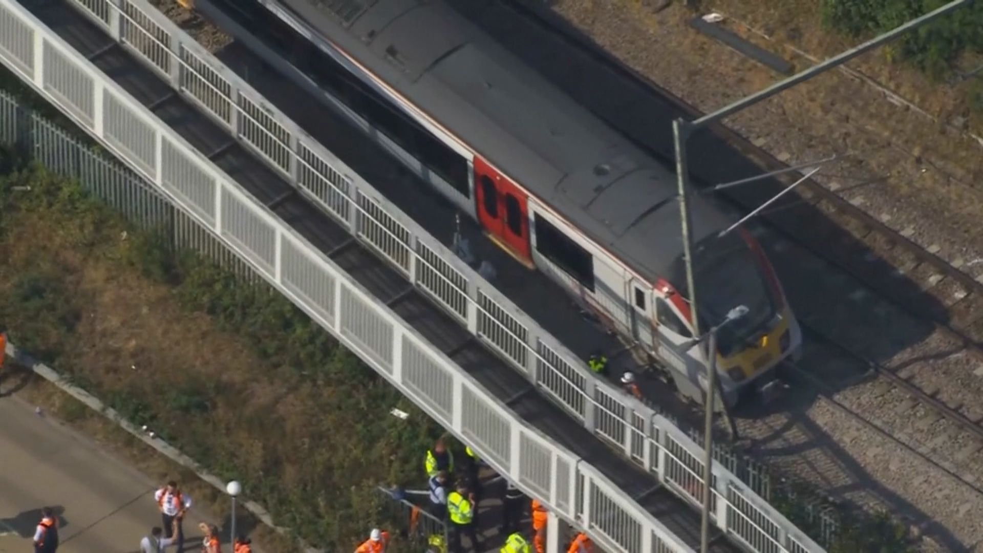 英國連續第二日發生火車出軌事故　無人傷