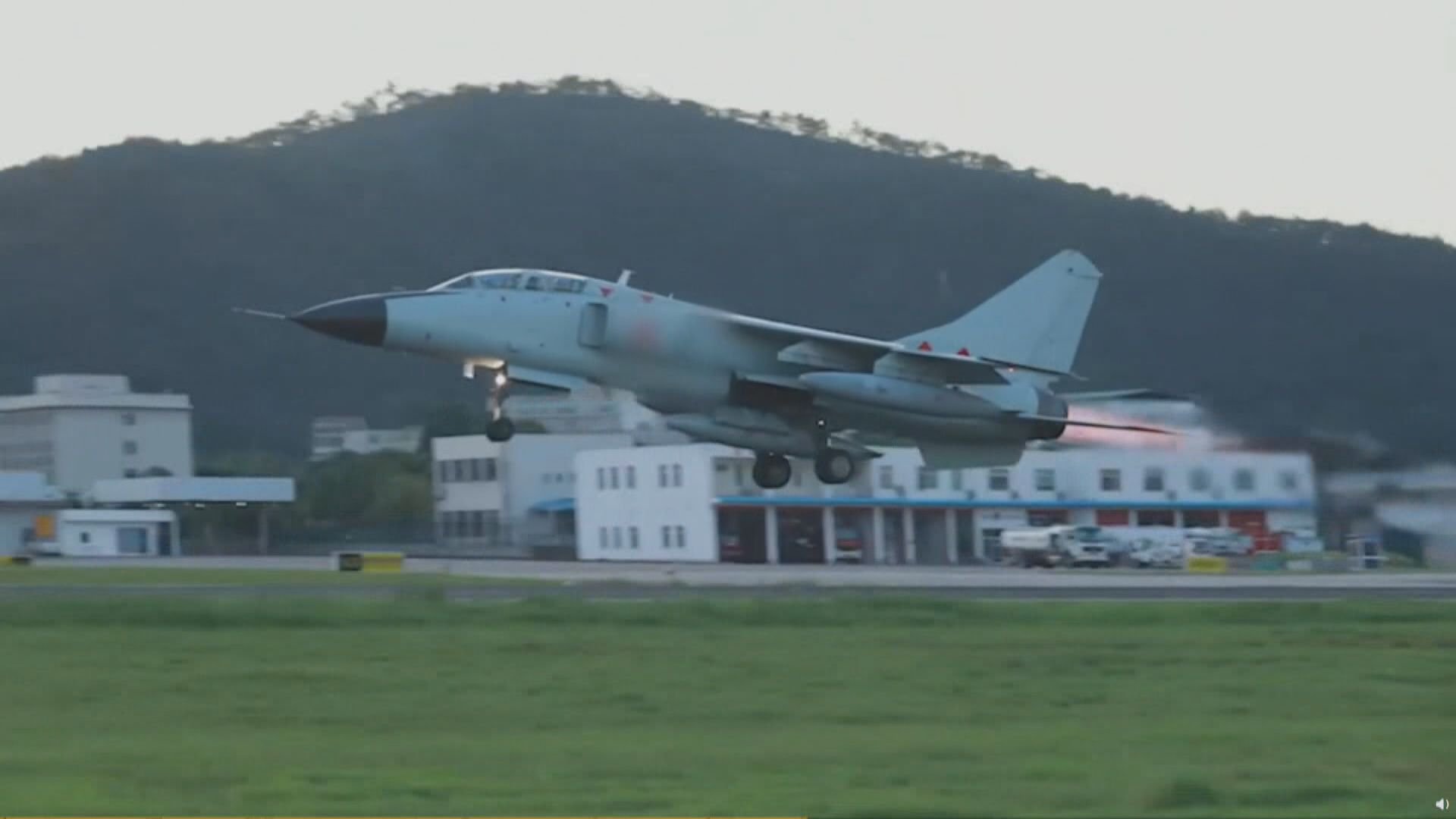 英外交部官員指解放軍軍機近日活動無助區域和平穩定