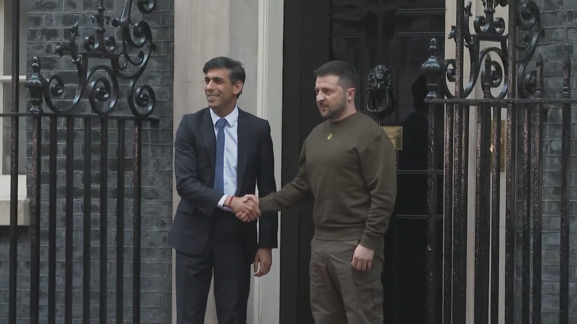 澤連斯基抵達英國　跟首相辛偉誠會面