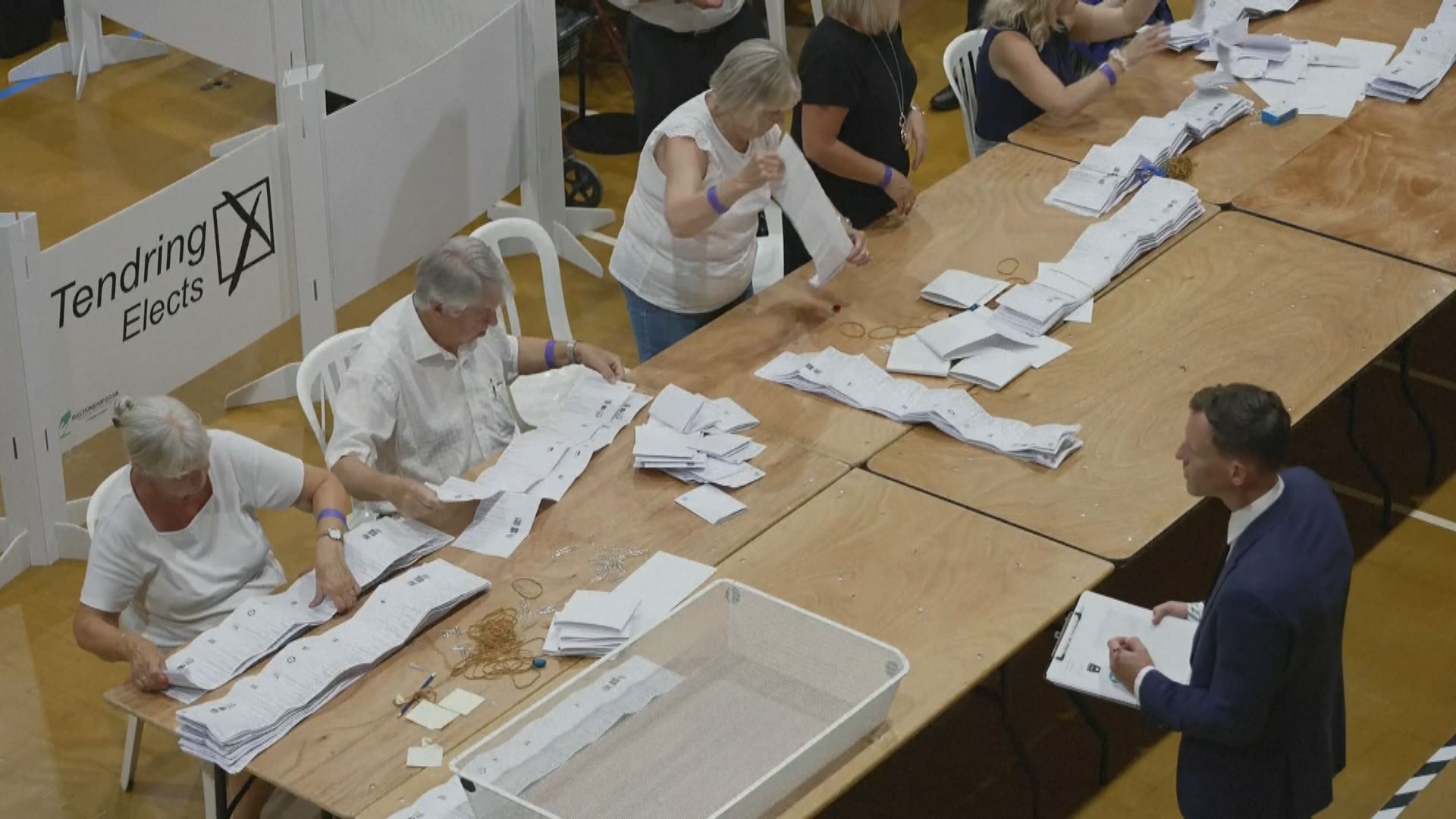 英國克拉克頓選區補選正進行點票　法拉奇料將勝出