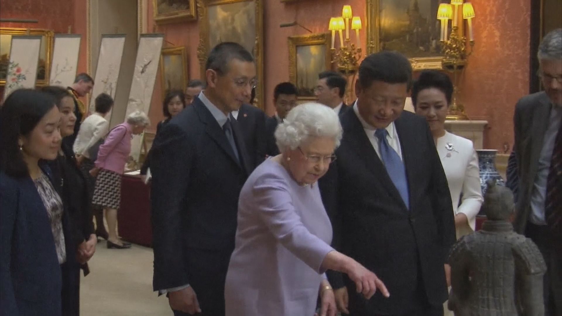 習近平向查理斯三世致唁電　對英女王逝世表示深切哀悼