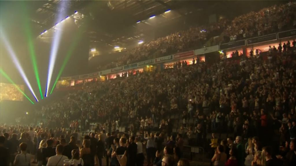 英國曼徹斯特受襲體育館重開