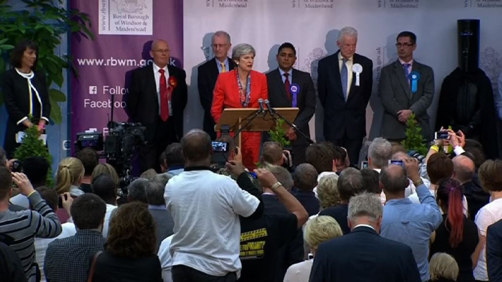 英國大選　文翠珊尋求女王批准組新政府