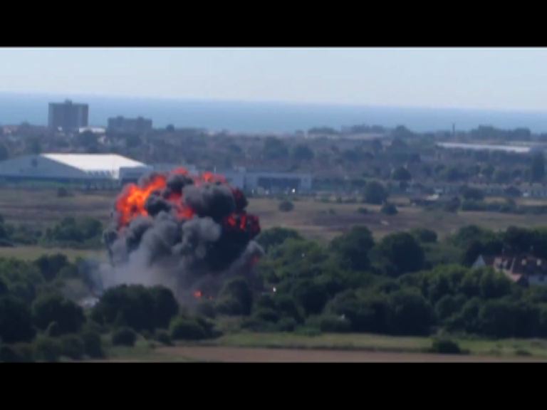 英噴射機失事增至11人死