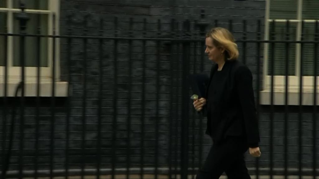 英內政大臣就移民醜聞辭職