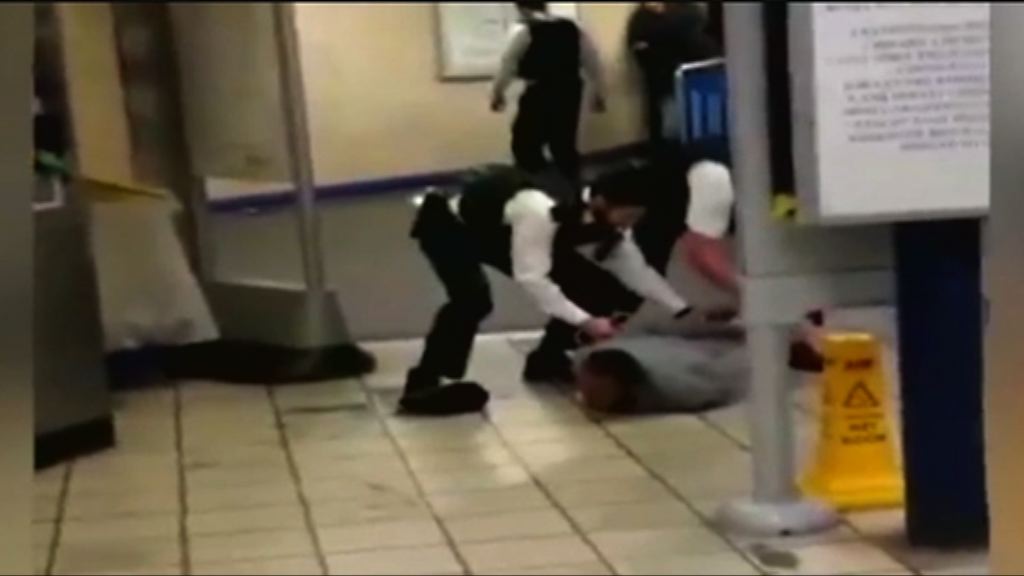 倫敦男子刺傷乘客被控企圖謀殺