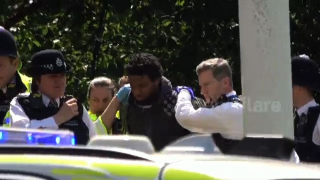 英國警方拘捕一名持刀男子　料不涉恐襲