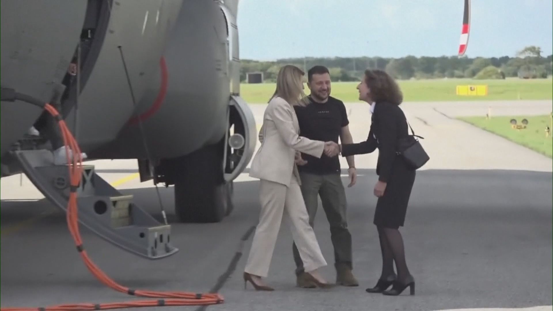 澤連斯基轉抵丹麥訪問 指丹麥承諾向烏方交付19架F-16戰機