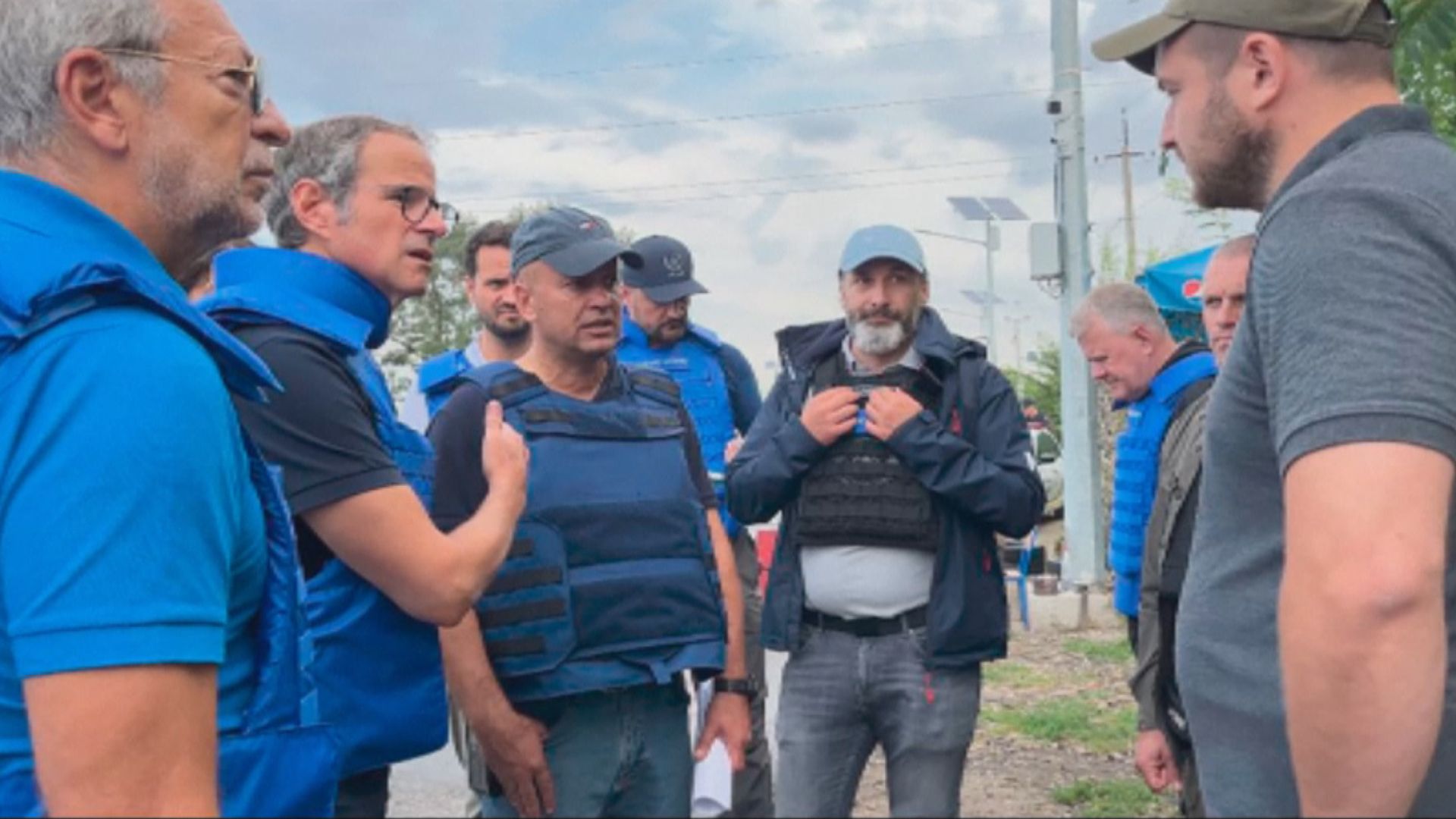 專家團視察扎波羅熱核電廠　俄烏雙方在附近交火