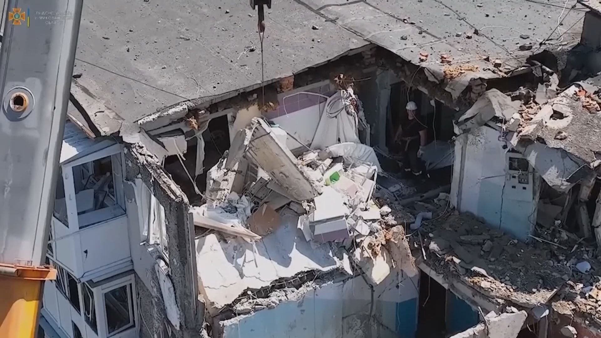 俄軍導彈擊中敖德薩民居　澤連斯基指俄軍以平民為目標