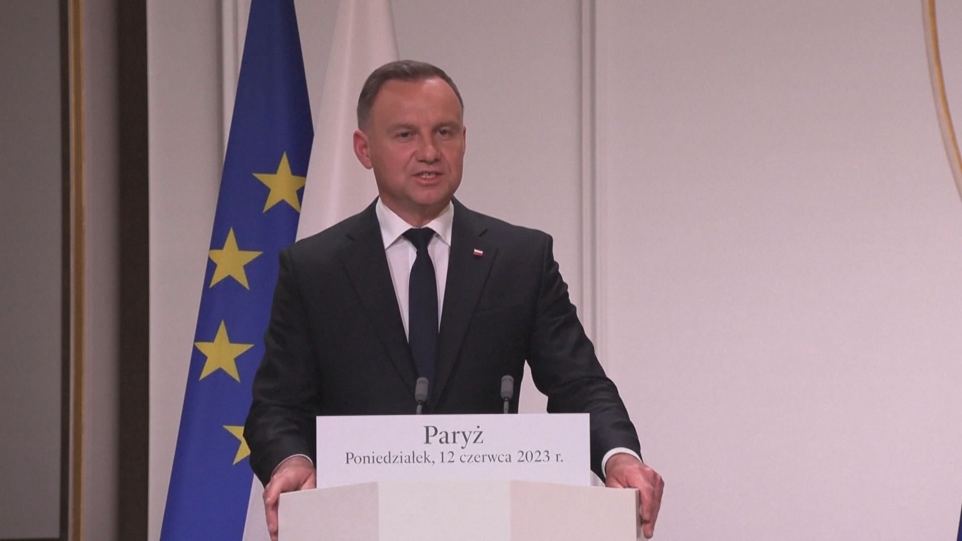 杜達否認不再向烏方提供武器軍備 稱總理言論被誤解