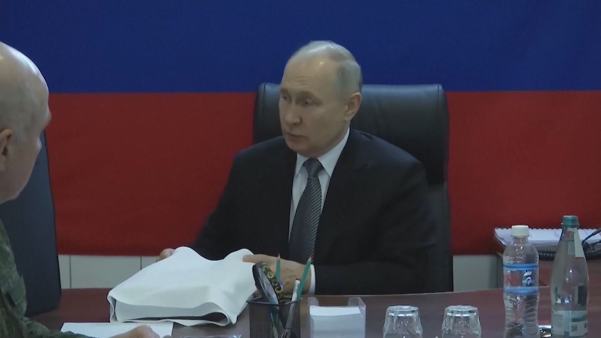 普京周一到訪赫爾松及盧甘斯克