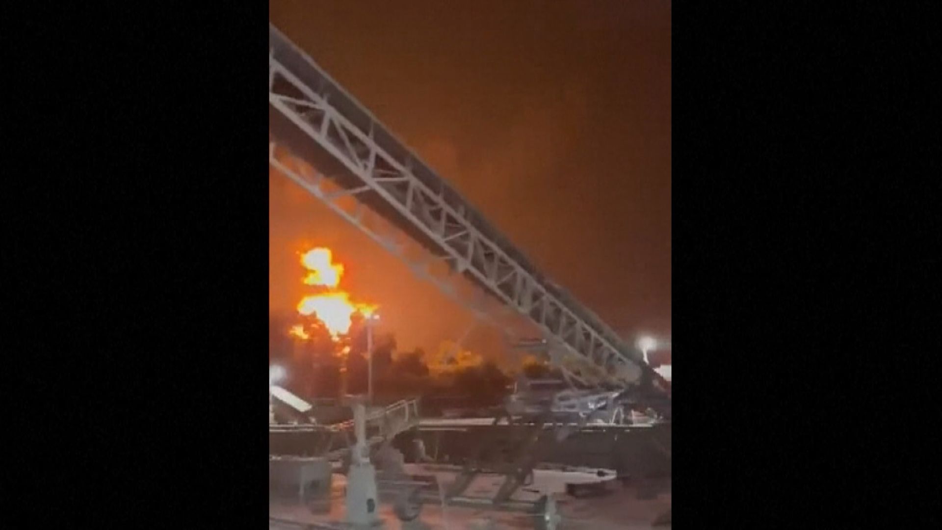 烏克蘭接壤羅馬尼亞港口遇襲起火