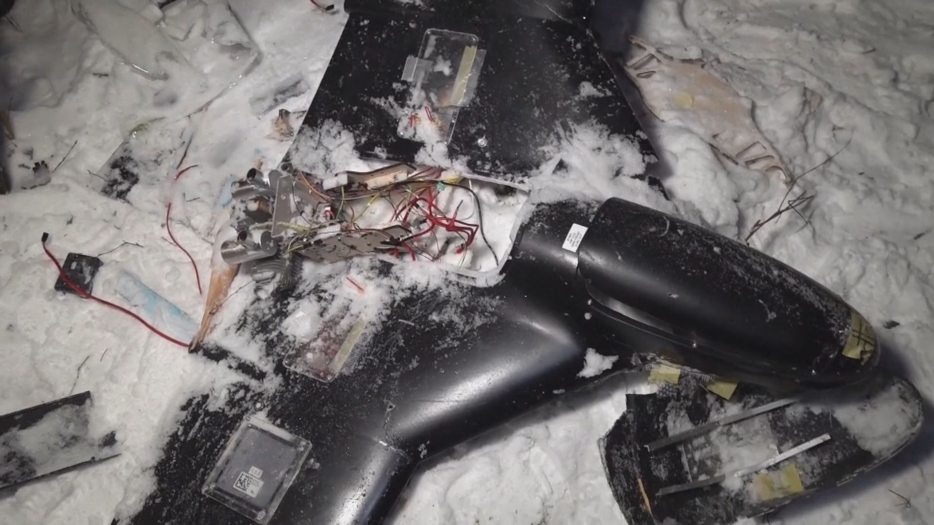 俄軍發放無人機殘骸片段　稱烏方企圖攻擊普京官邸