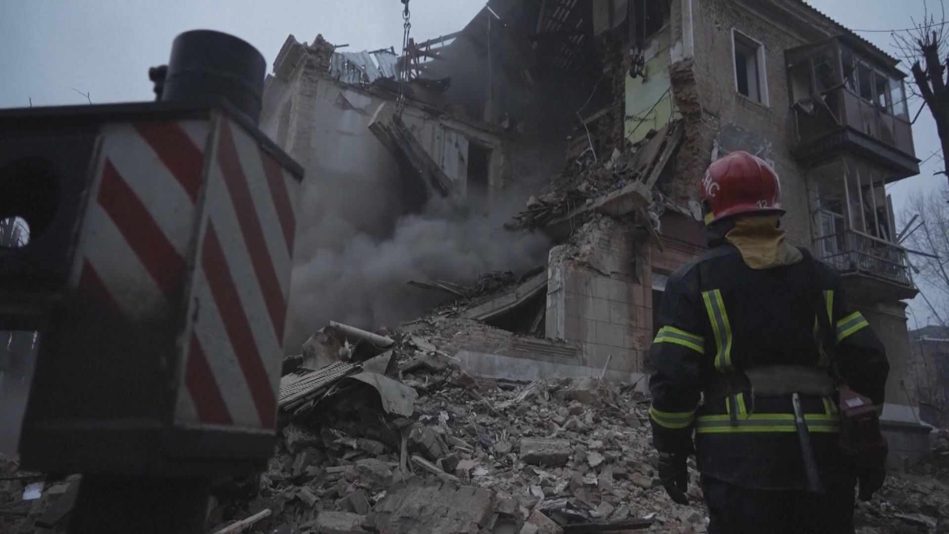 烏克蘭中部克利福洛有民房被導彈擊中　至少兩死13傷