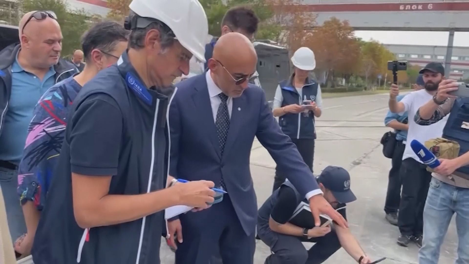 專家團成員視察扎波羅熱核電廠 部分成員將逗留評估情況