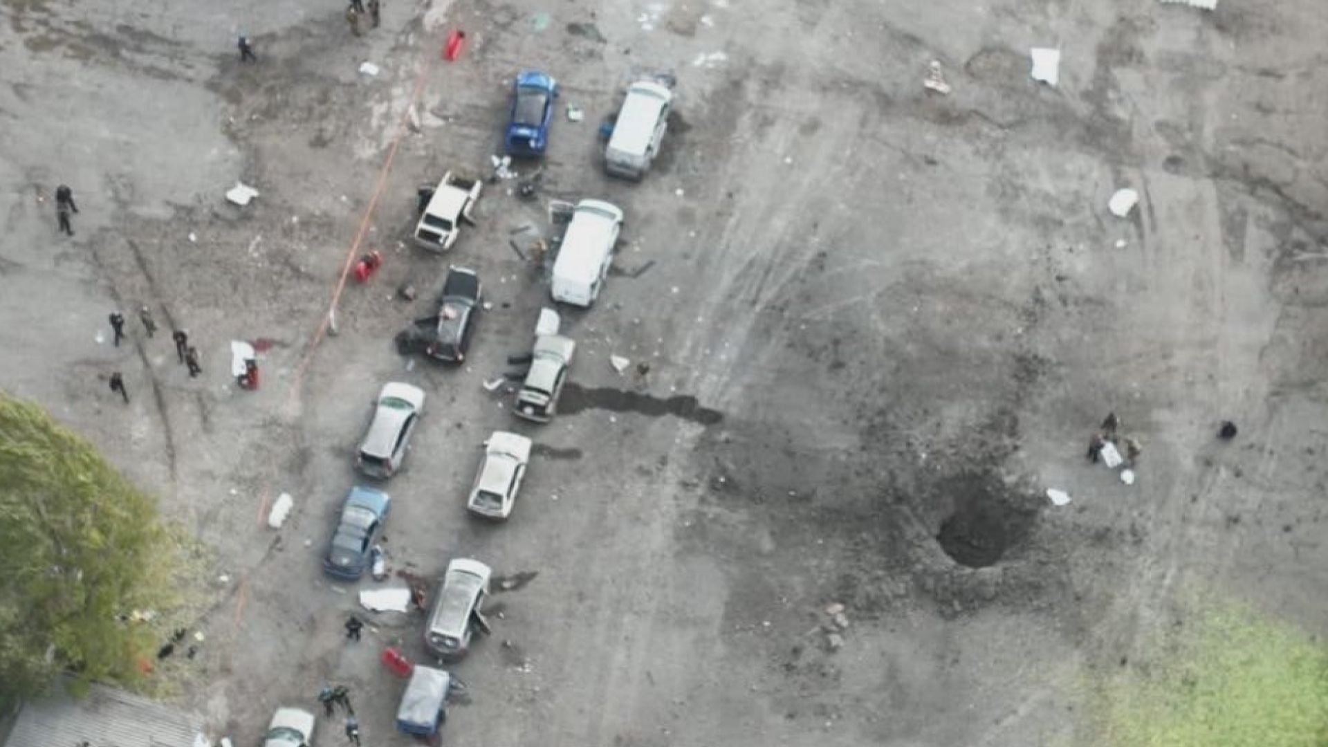 俄羅斯導彈擊中扎波羅熱平民車隊釀數十人死傷