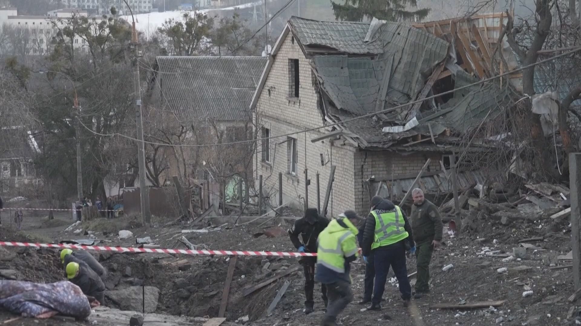 烏克蘭除夕再遭俄軍空襲最少一死十多人受傷