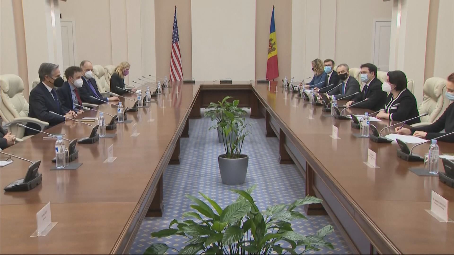 美國國務卿接連訪問波蘭和摩爾多瓦　烏克蘭總統要求西方提供戰機