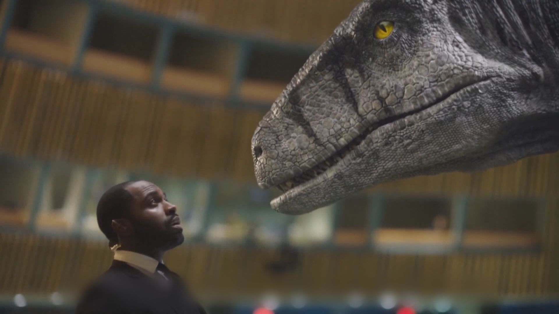 「恐龍」現身聯合國會議籲正視氣候危機