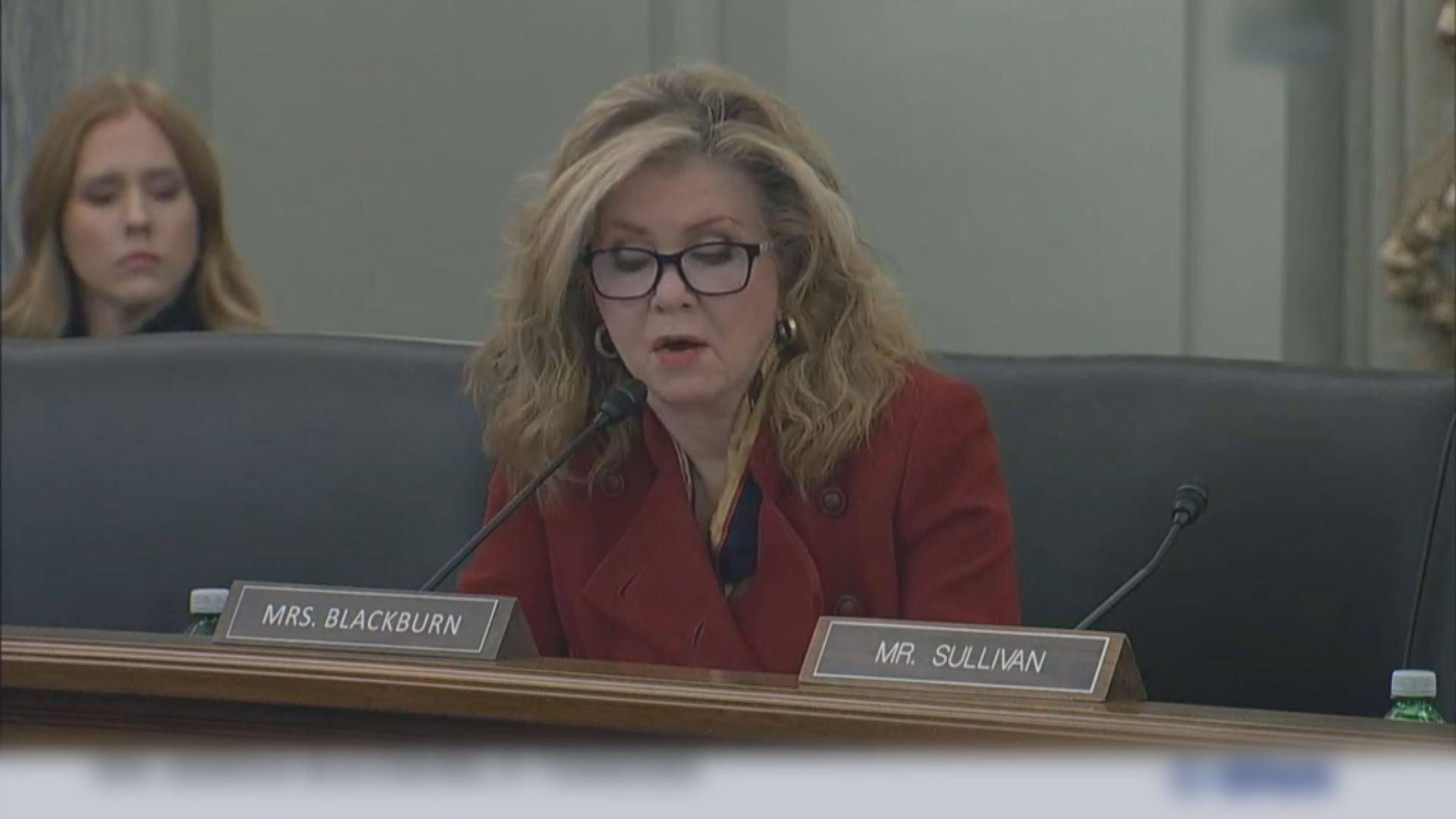 美國航空界擔心飛行安全　籲政府推遲部署5G