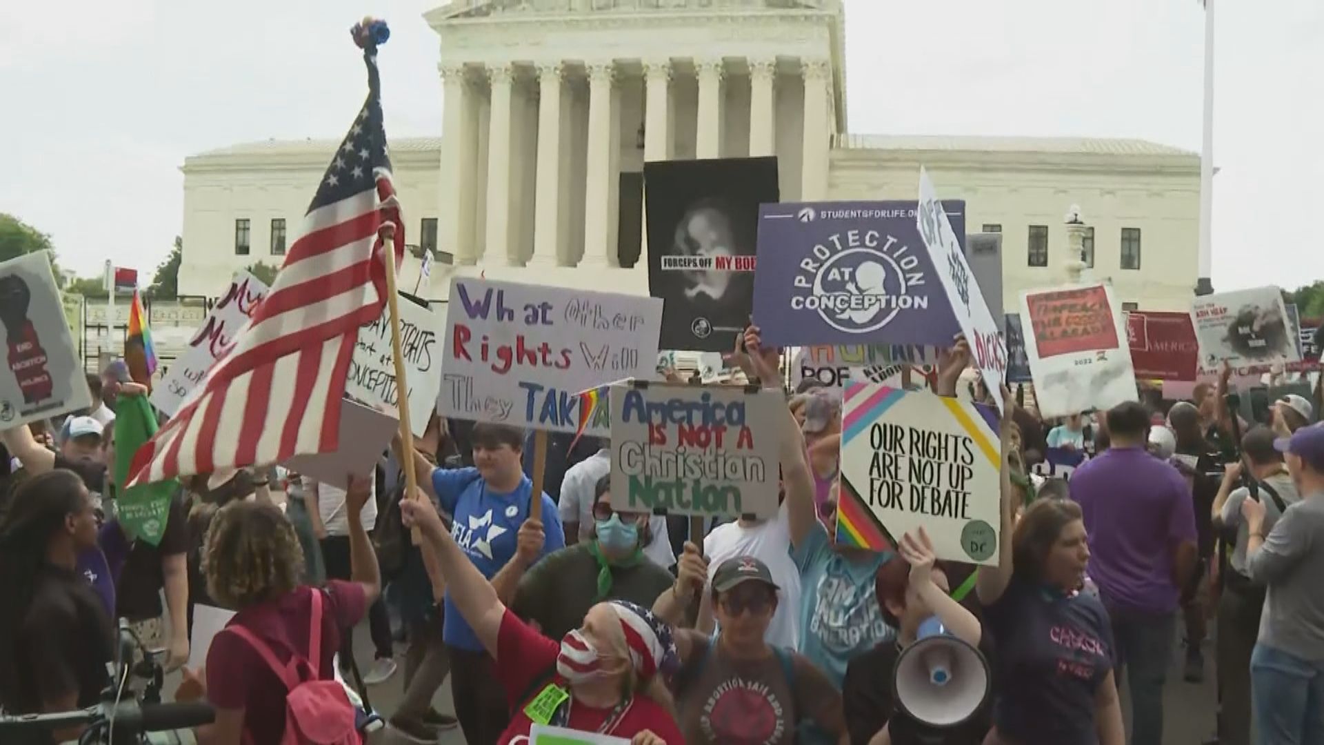 美國最高法院推翻對婦女墮胎權的憲法保護