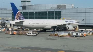 聯合航空因技術故障在美國多個機場停飛