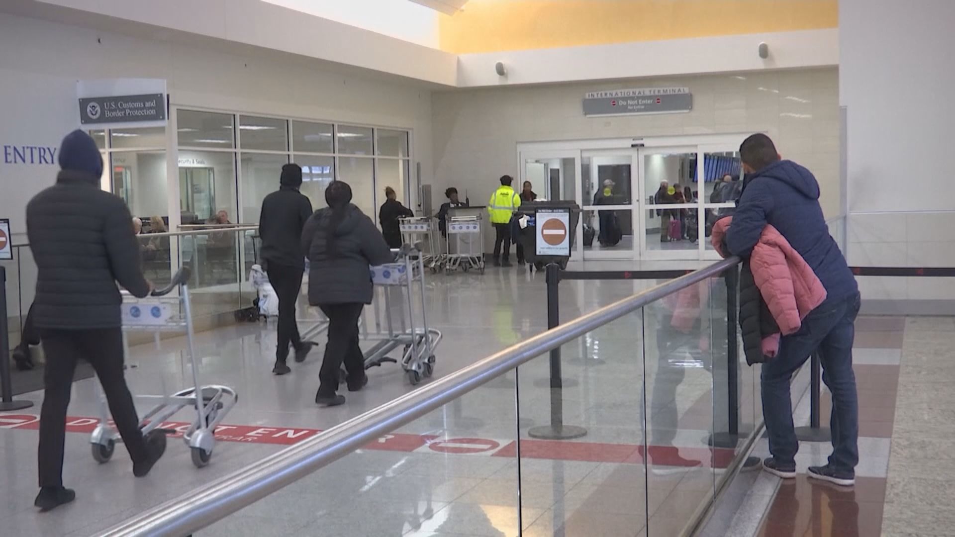 美國多個機場加強入境旅客檢疫措施