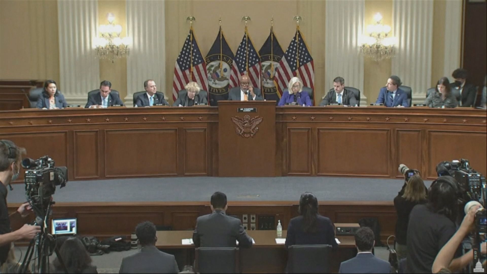 美國眾議院調查委員會建議控告班農藐視國會