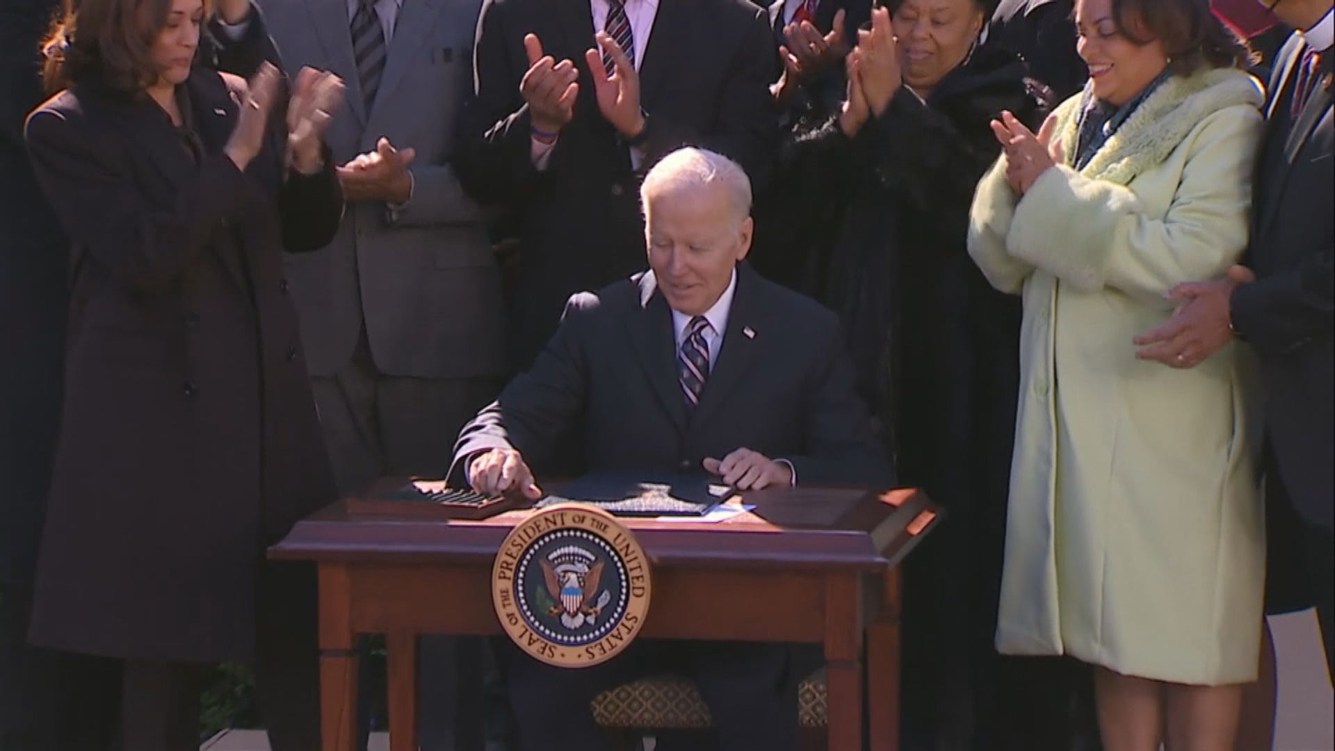 美國總統拜登簽署法案　私刑被列為仇恨犯罪