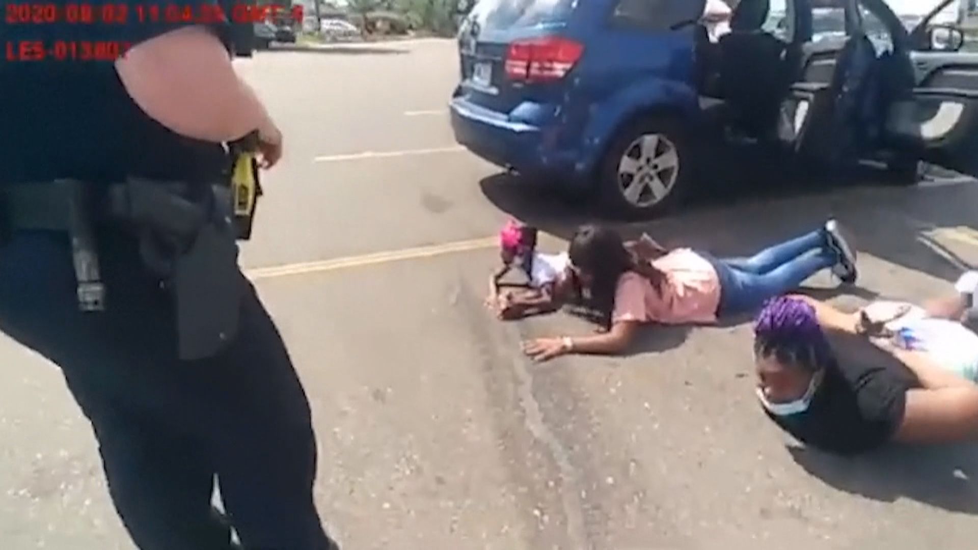 美國黑人家庭遭警員誤當偷車賊獲賠償190萬美元