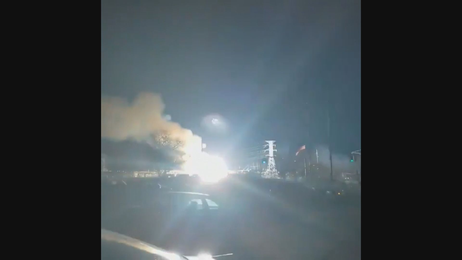 紐約變電站爆炸　拉瓜迪亞機場一度停電