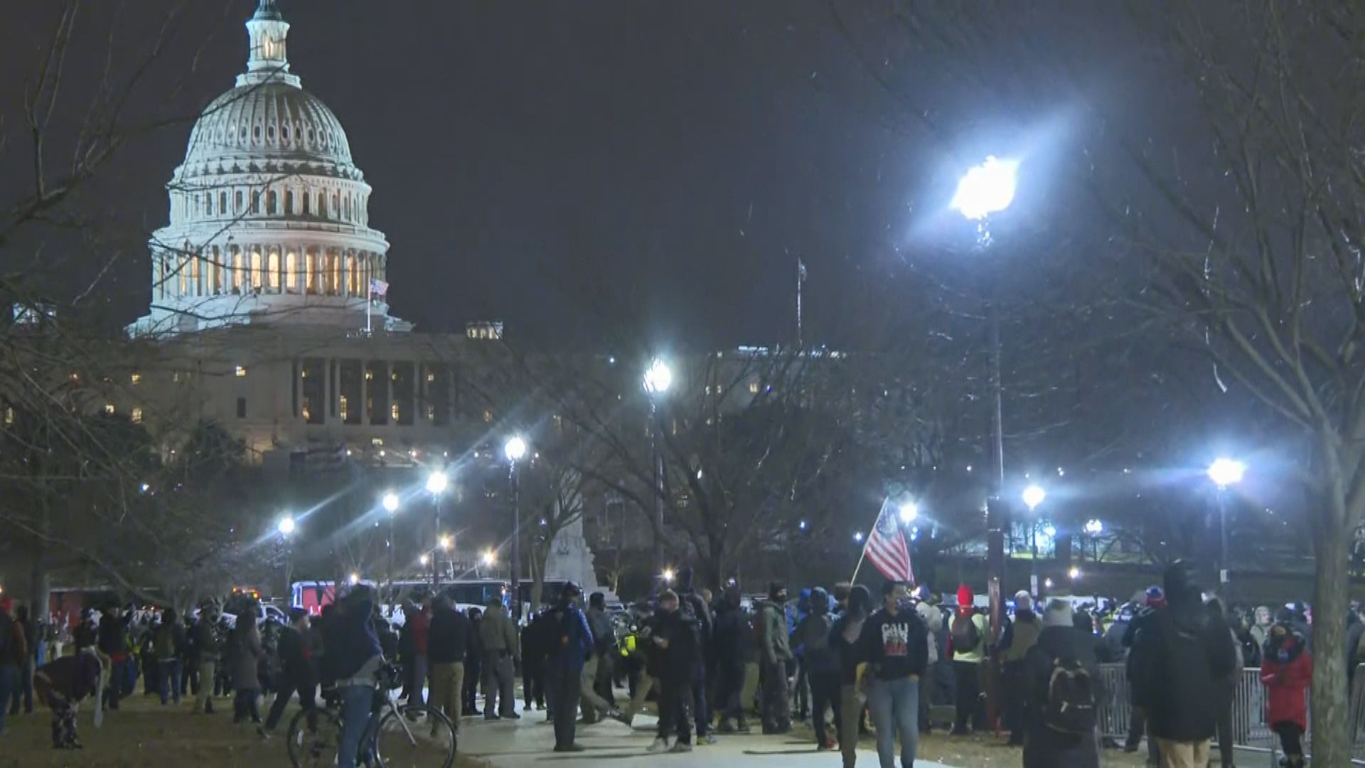 華盛頓實施宵禁　示威者陸續離開衝突告一段落