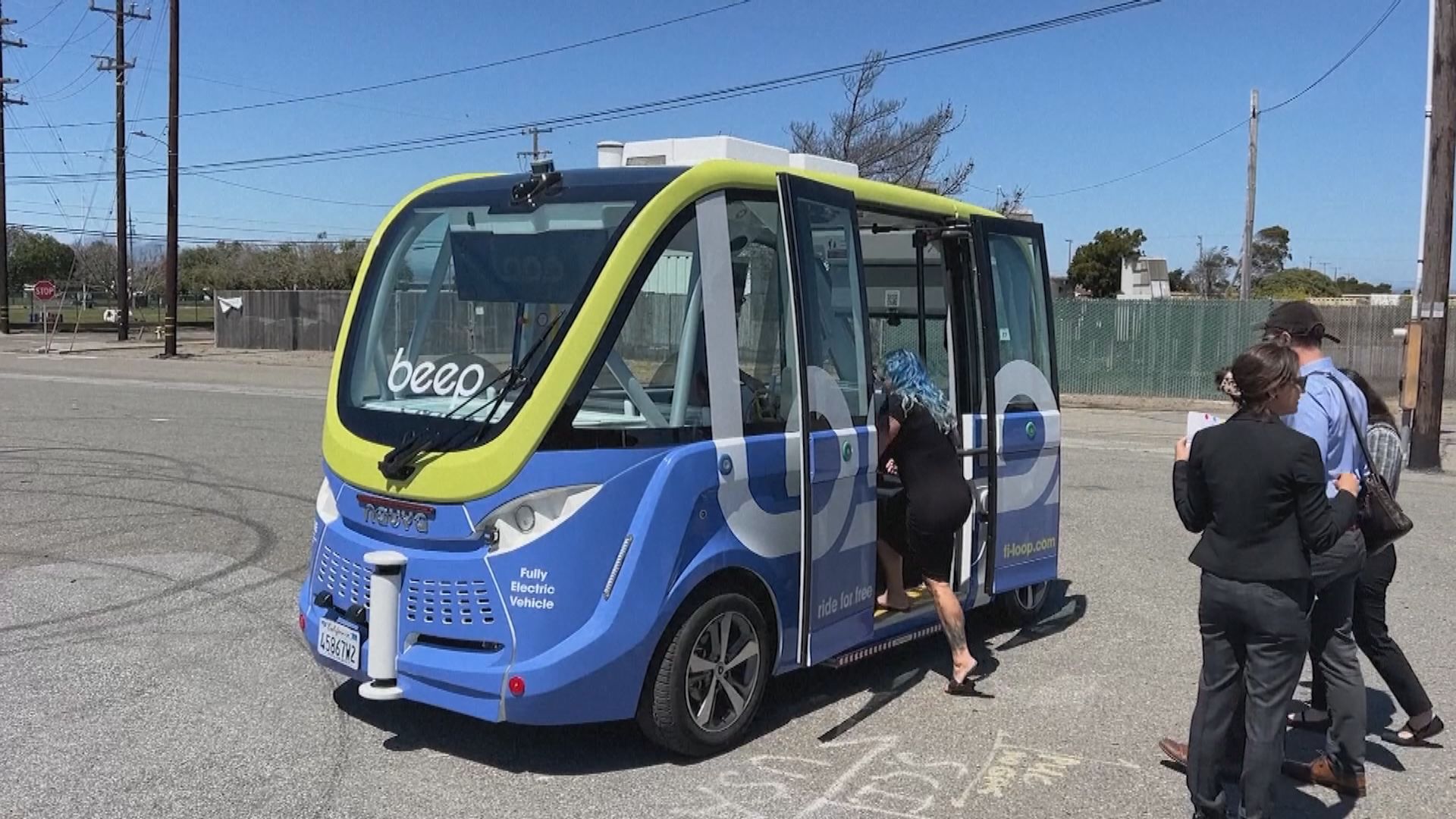 美國三藩市自動駕駛巴士設隨車人員監控