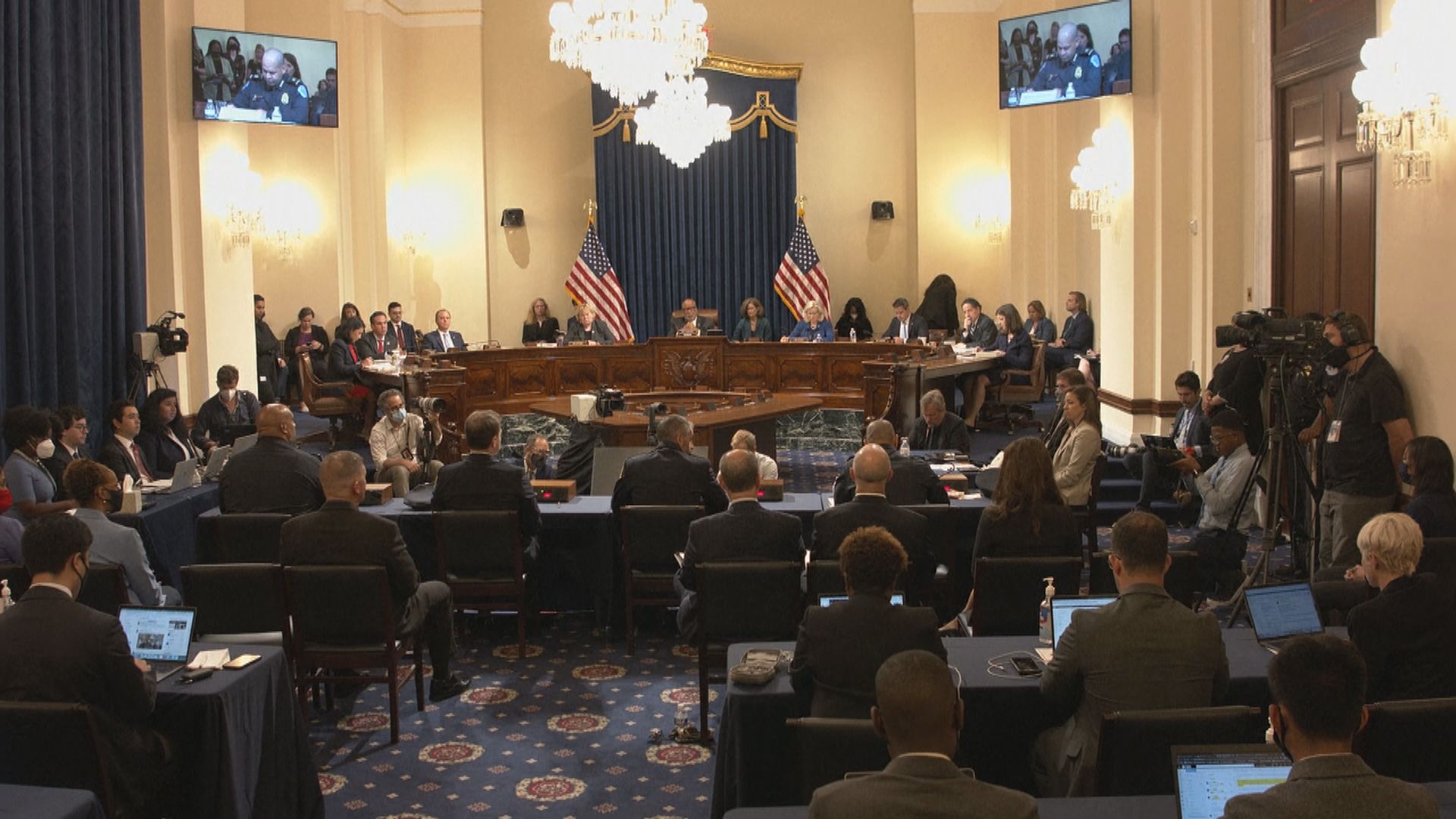 美國召開首場聽證會調查衝擊國會事件