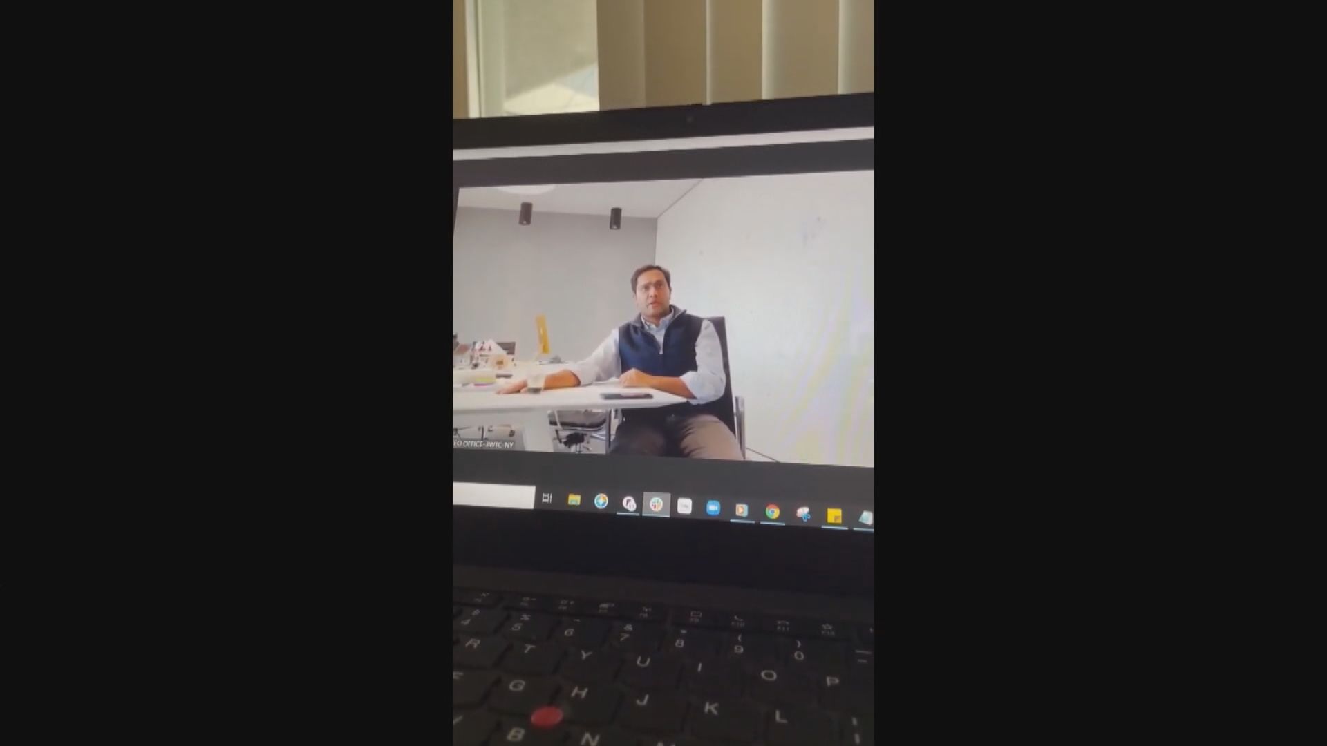 行政總裁為自己在視像會議中宣布解僱員工致歉